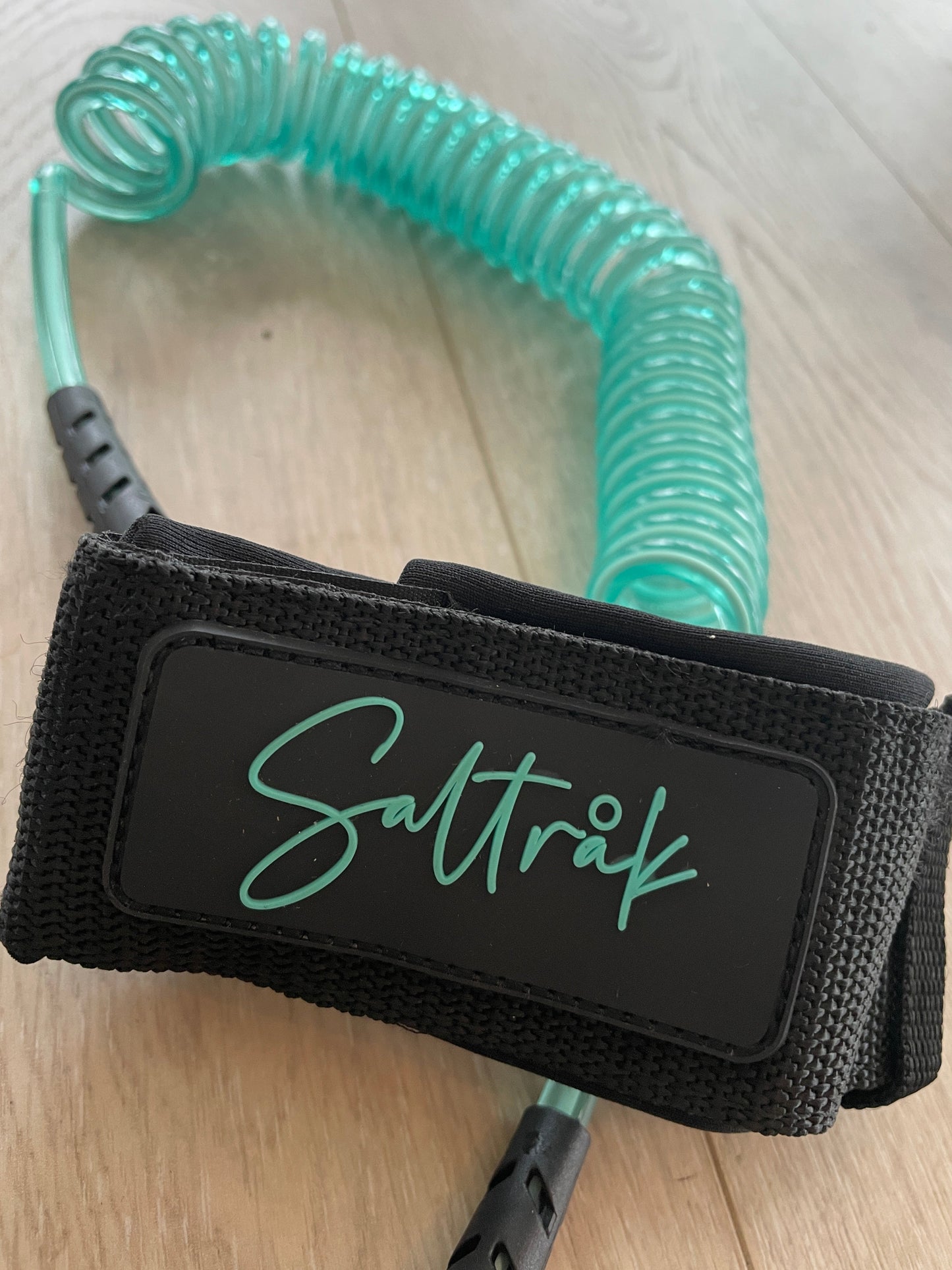 Coiled SUP Leash 2,5–3 m – Svart